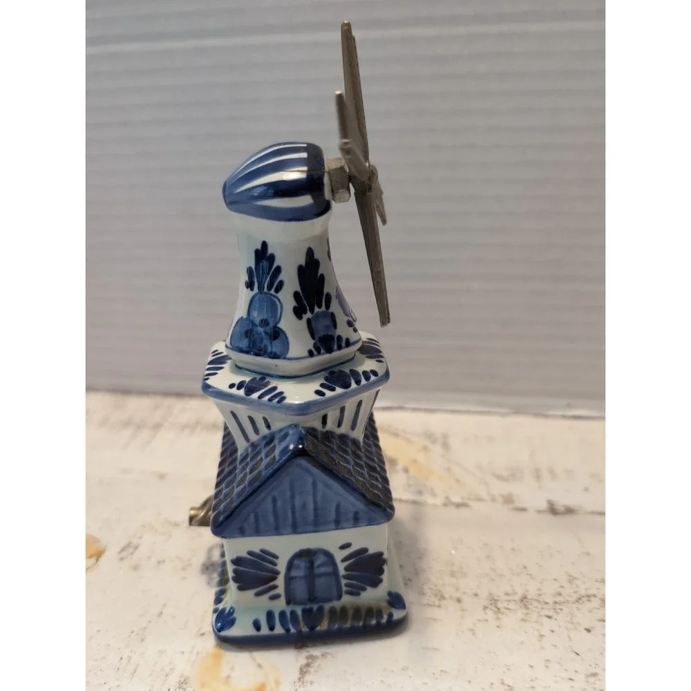 Vtg DELFT BLUE Rotating Windmill Music Box #61 